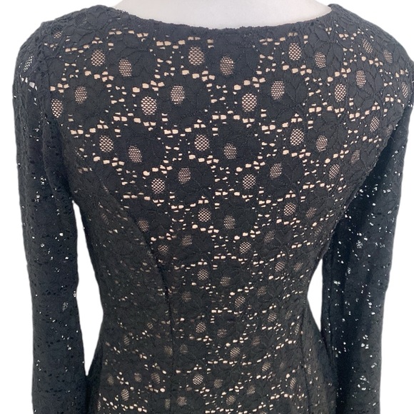 Francesca’s Black Nude Lace Long-sleeved Dress NWT US S - Picture 3 of 10